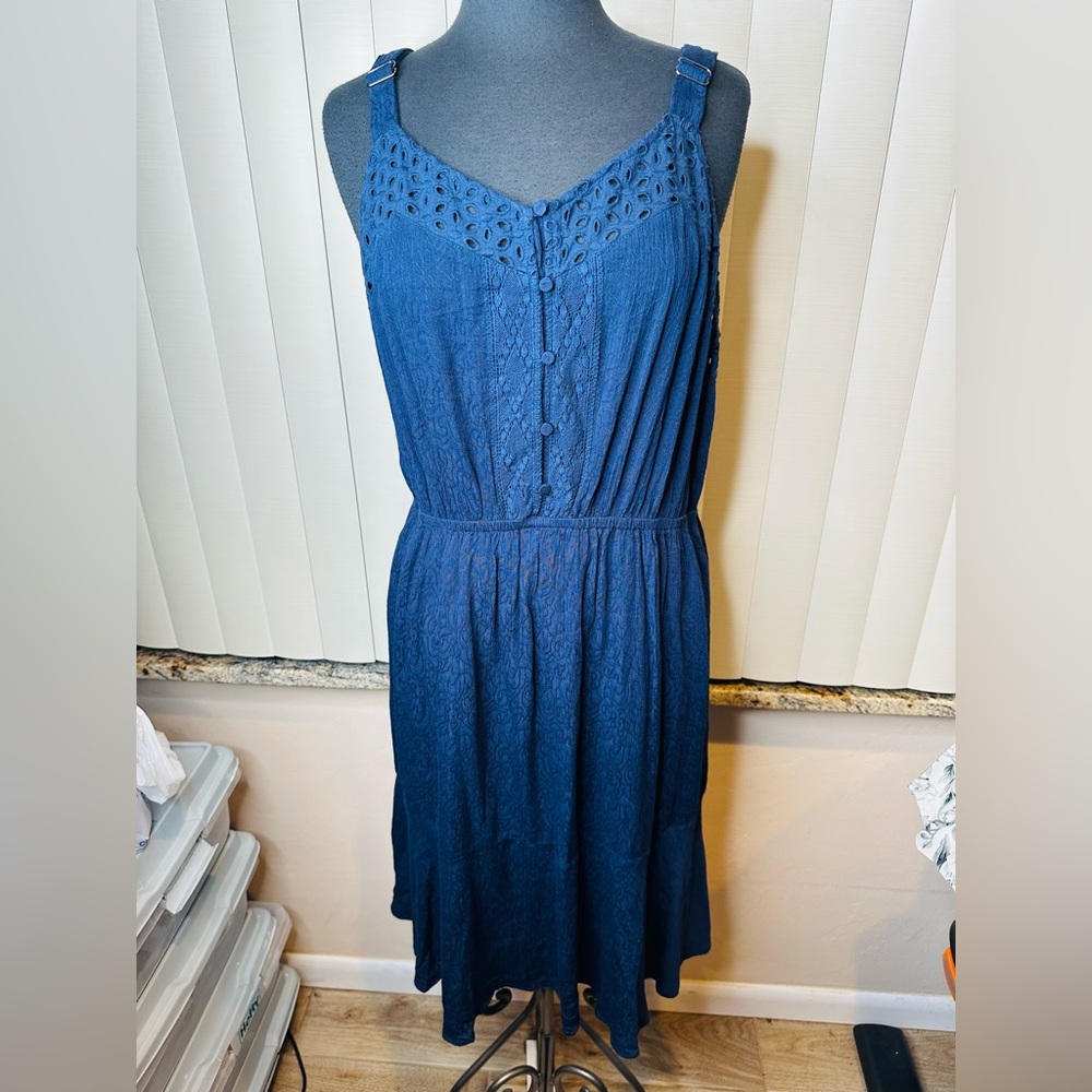 Skies Are Blue Dark Blue Sleeveless Lace Adjustable Straps Tiered Dress Size 1X